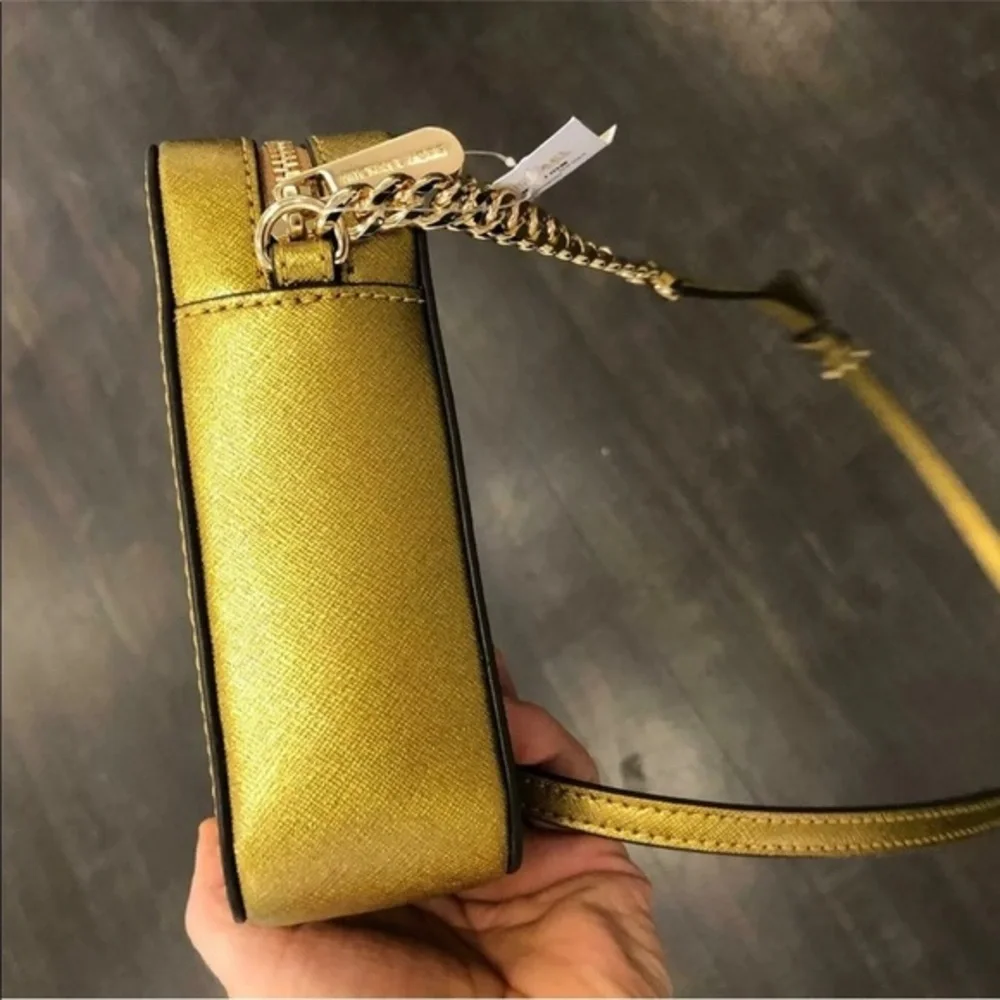 Michael kors jet set large EW crossbody old gold